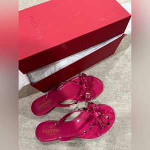 Valentino Rockstud Jelly FlipFlops in Hot Pink